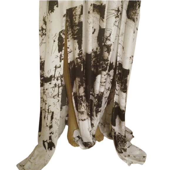 🌸Gorgeous NWT flowy long dress with criss cross back🌸 - Picture 6 of 9